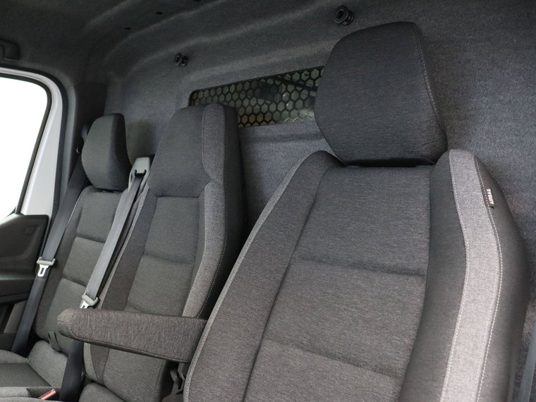 Vehicle Image 34