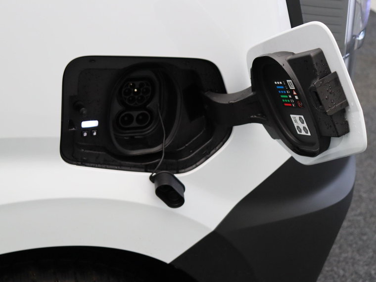Vehicle Image 37