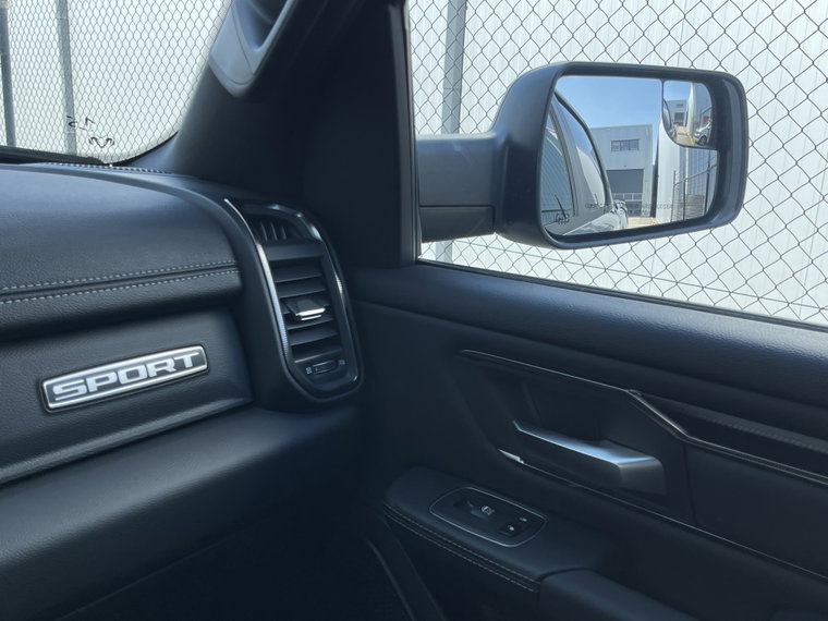 Vehicle Image 23