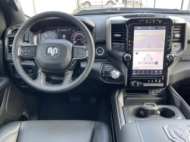 Vehicle Image 40