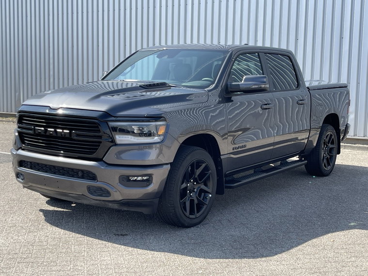 Vehicle Image 6