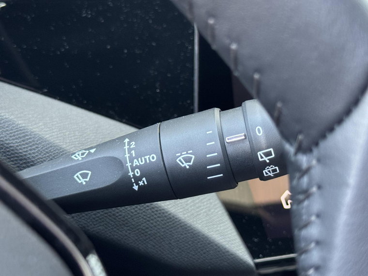 Vehicle Image 28