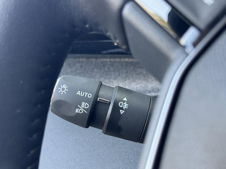 Vehicle Image 29