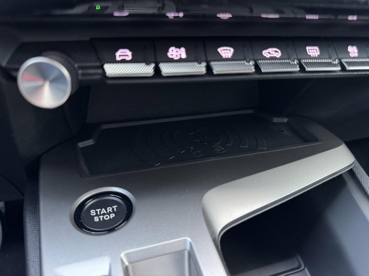 Vehicle Image 39