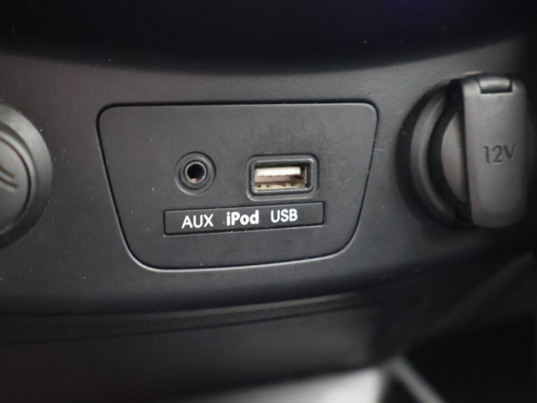 Vehicle Image 32