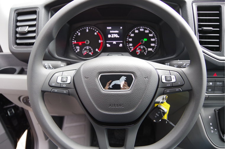 Vehicle Image 12