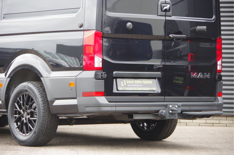 Vehicle Image 38
