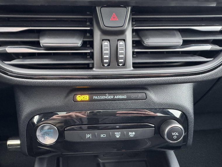 Vehicle Image 27