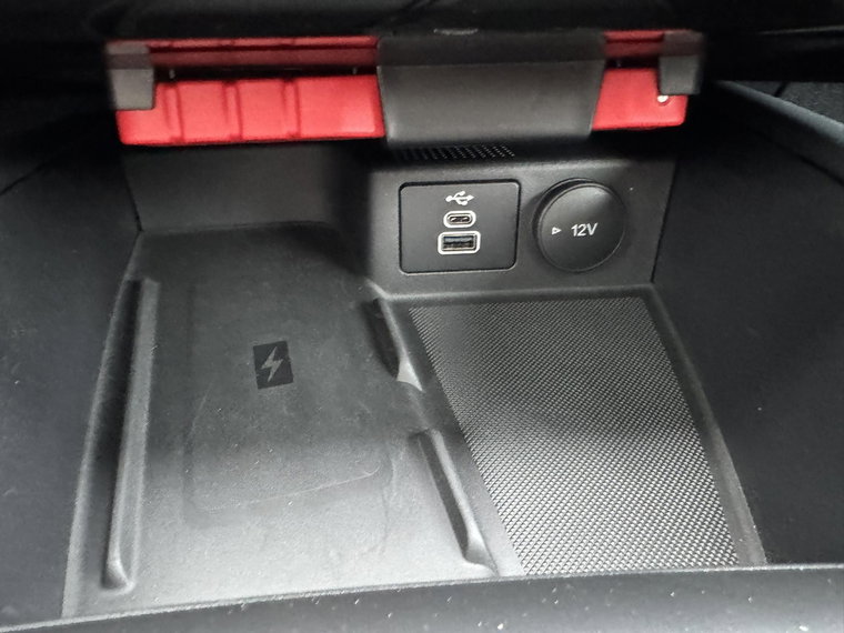 Vehicle Image 29