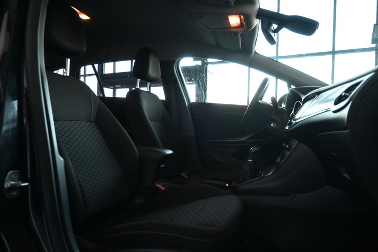Vehicle Image 19