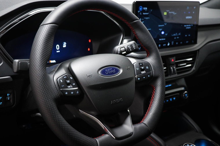 Vehicle Image 35