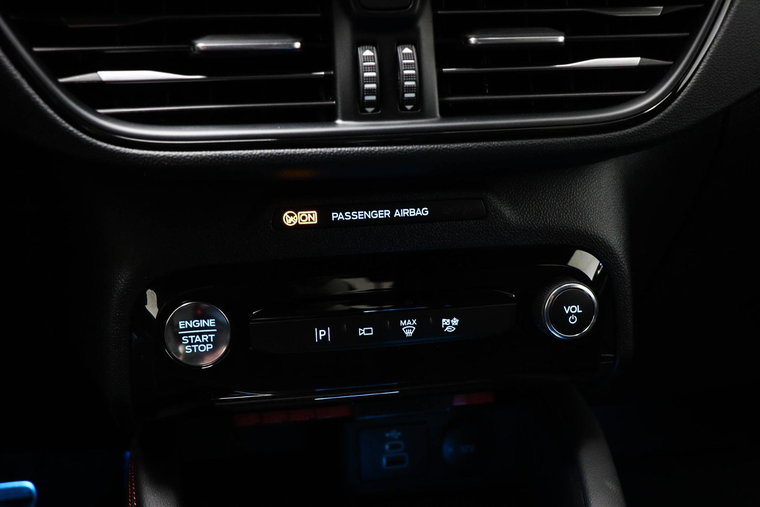 Vehicle Image 40