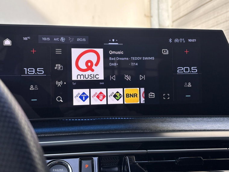 Vehicle Image 35