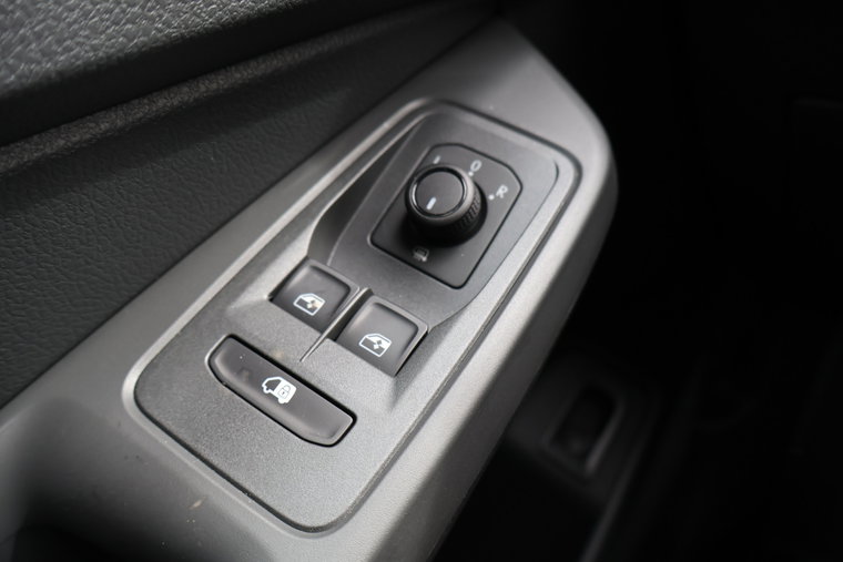 Vehicle Image 40