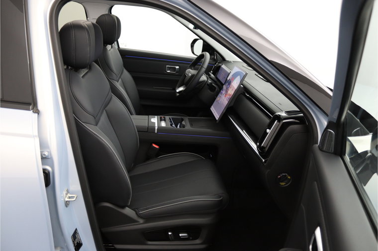 Vehicle Image 30