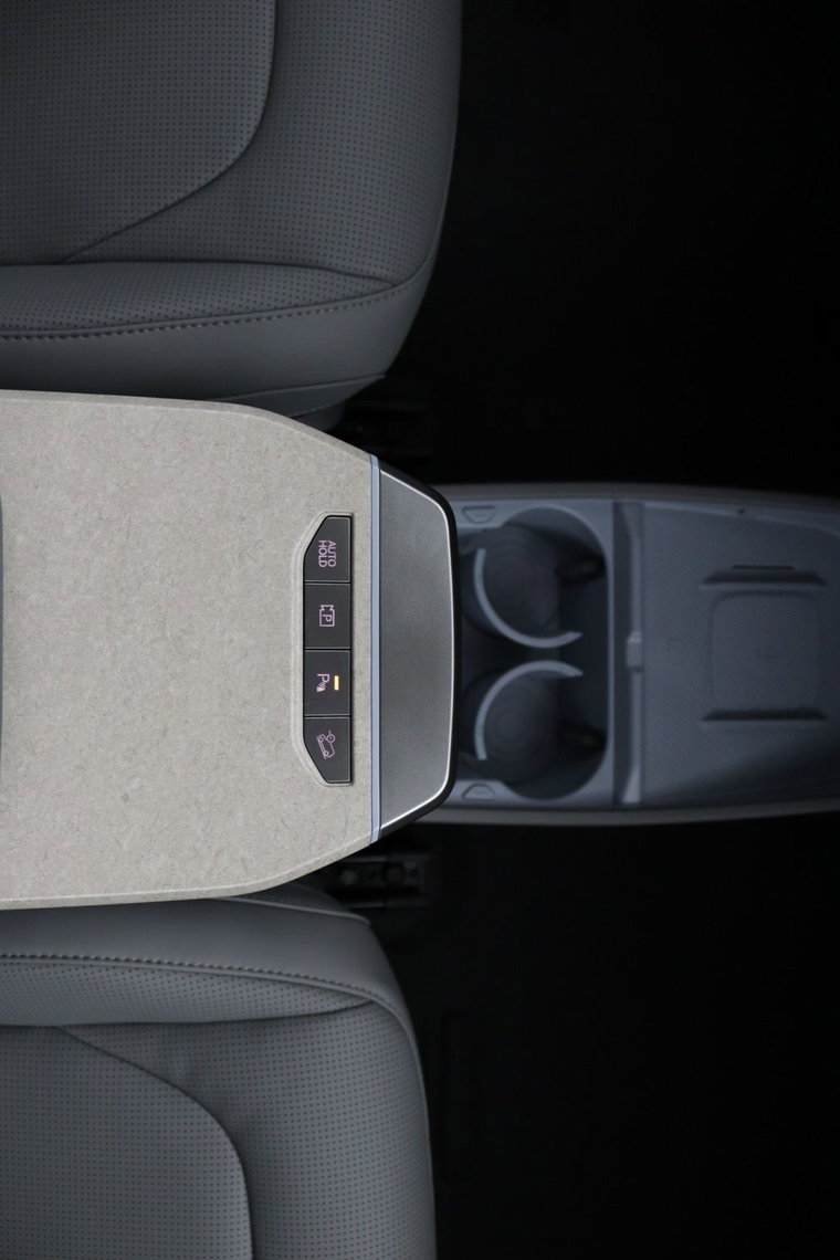 Vehicle Image 53