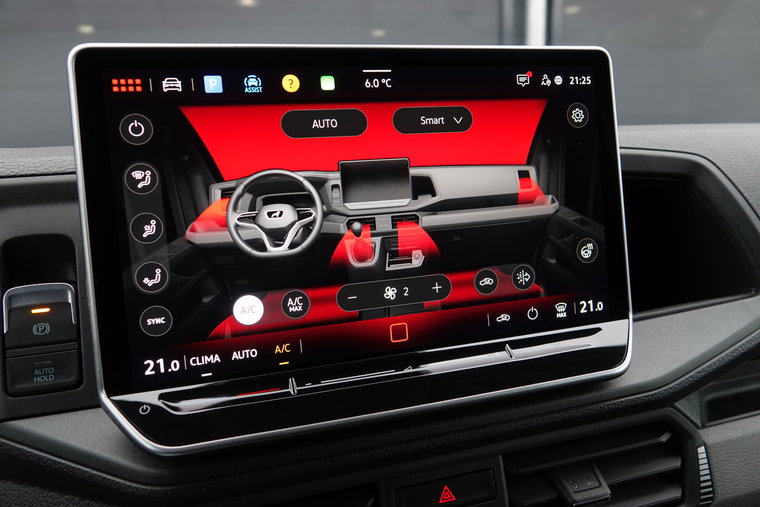 Vehicle Image 12