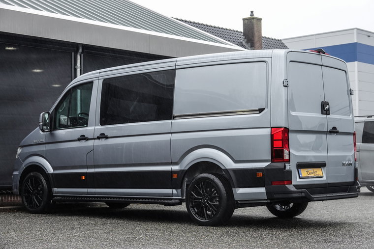 Vehicle Image 22