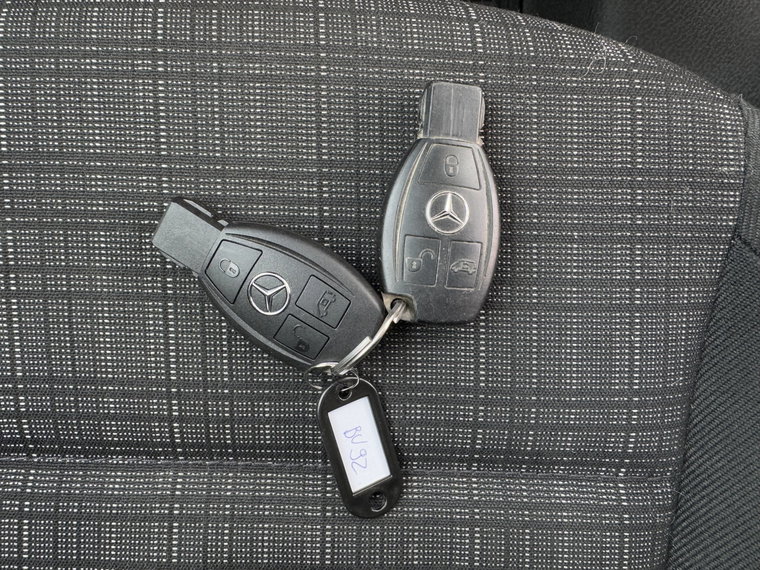 Vehicle Image 25
