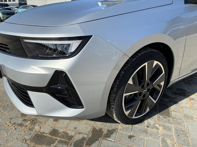 Vehicle Image 22