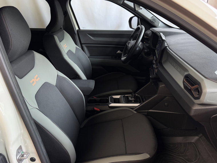Vehicle Image 33