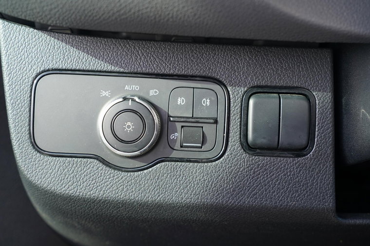 Vehicle Image 37