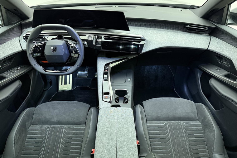 Vehicle Image 19