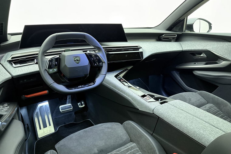 Vehicle Image 22