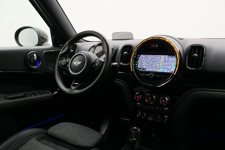 Vehicle Image 32