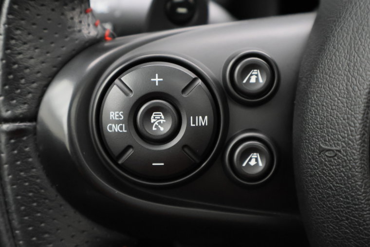 Vehicle Image 40