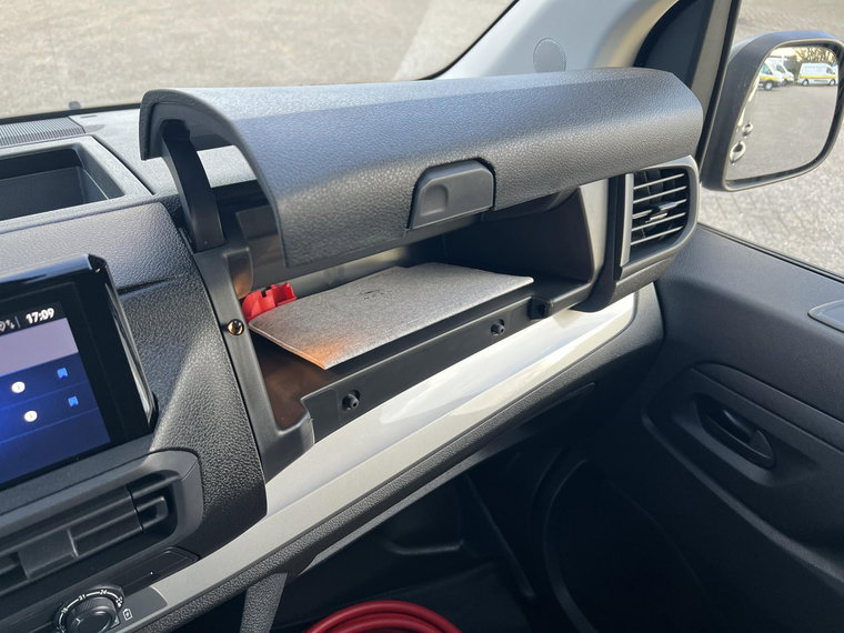 Vehicle Image 38