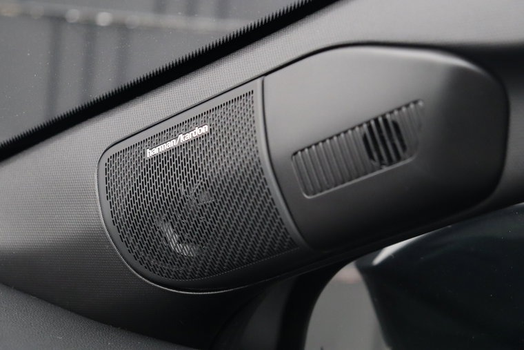 Vehicle Image 24