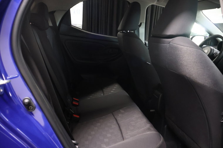 Vehicle Image 13