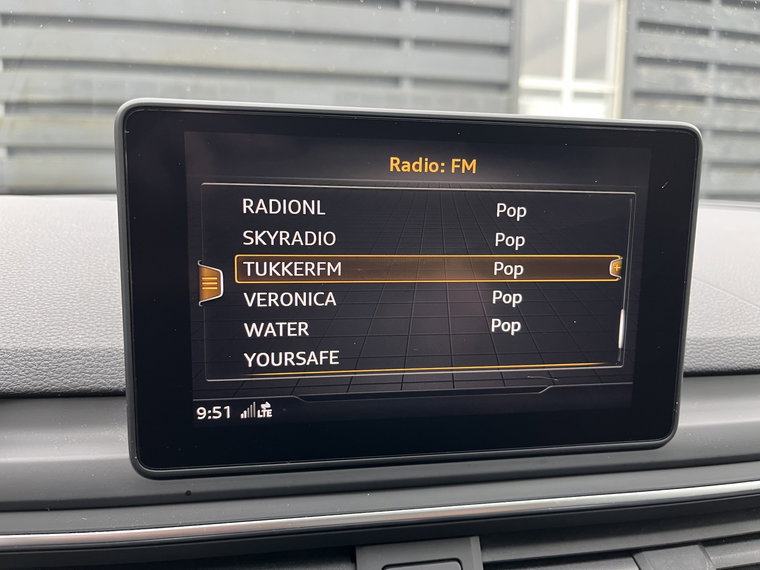 Vehicle Image 24