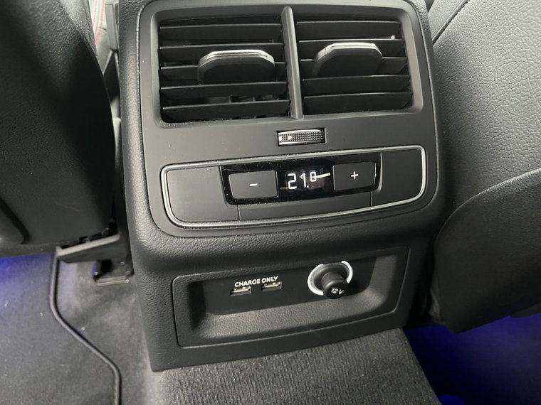 Vehicle Image 28