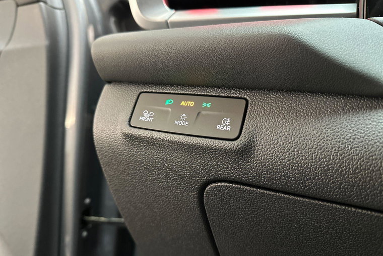Vehicle Image 17