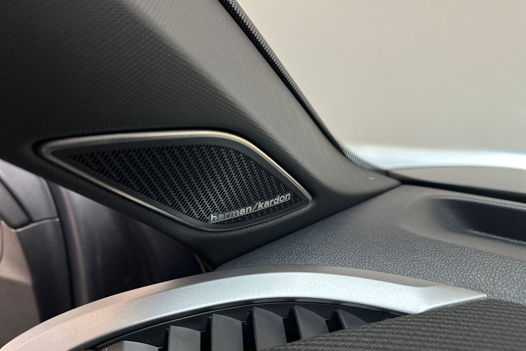 Vehicle Image 38