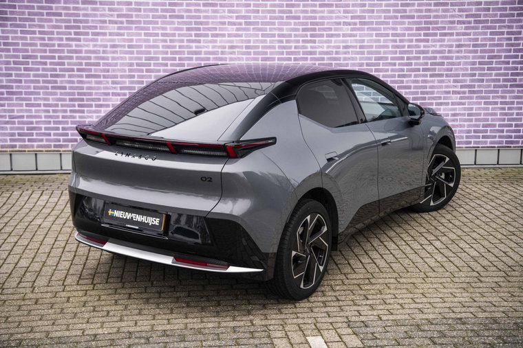 Vehicle Image 16