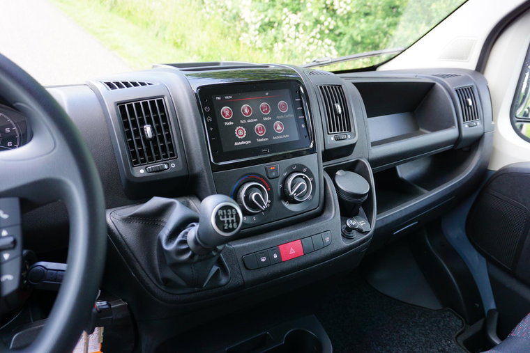 Vehicle Image 28