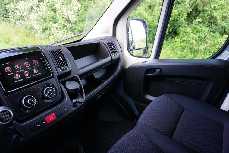 Vehicle Image 30