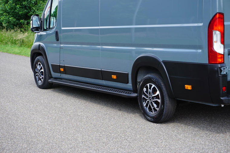 Vehicle Image 33
