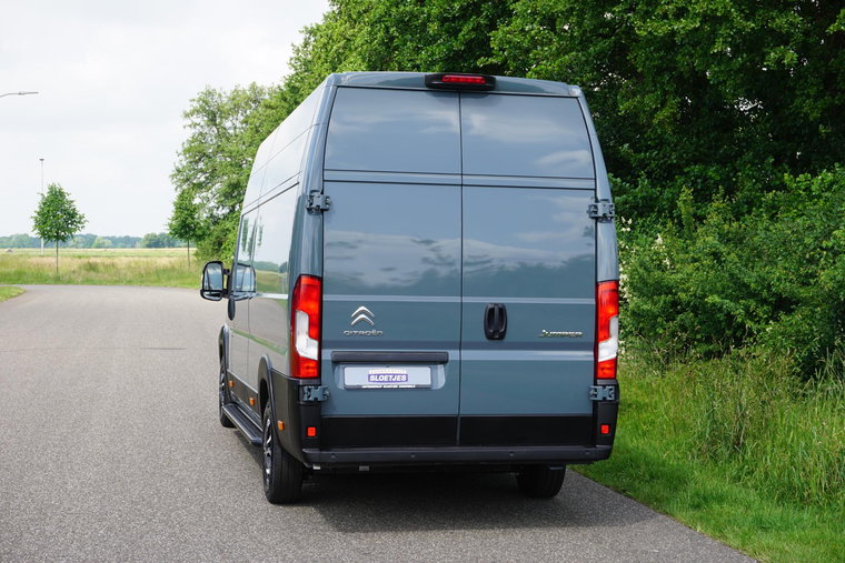 Vehicle Image 34
