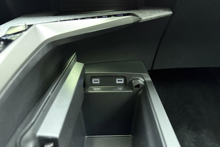 Vehicle Image 39