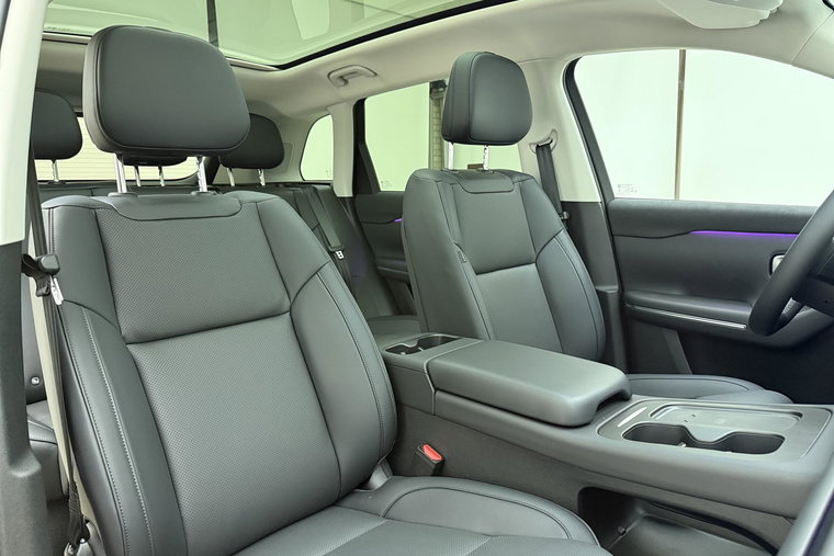 Vehicle Image 18