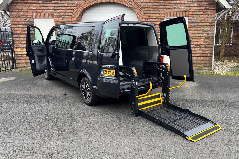 Vehicle Image 22