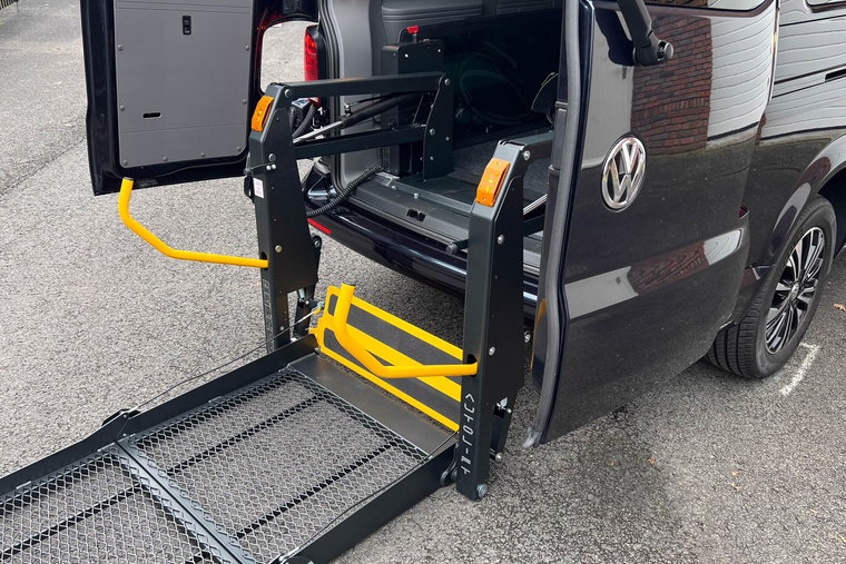 Vehicle Image 30