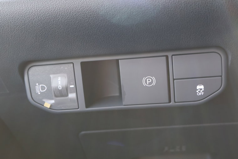 Vehicle Image 32