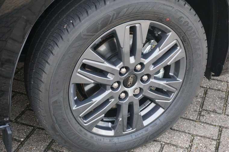 Vehicle Image 20