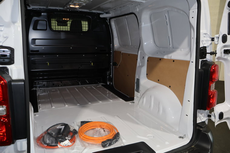 Vehicle Image 13