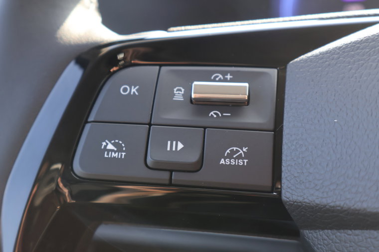 Vehicle Image 27